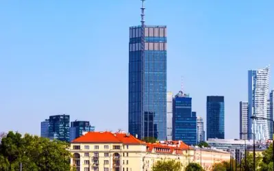 Ile pięter ma najwyższy budynek w Polsce? Odkryj Varso Tower!