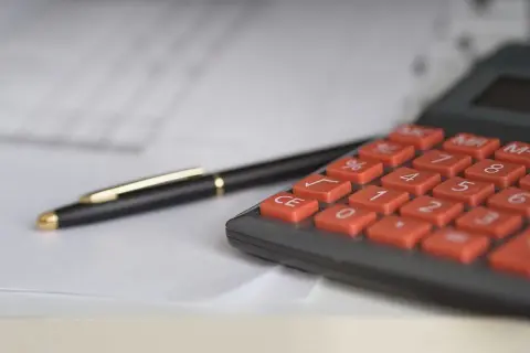 Podatek od zakupu nieruchomości: kiedy płacimy i co grozi za zwłokę